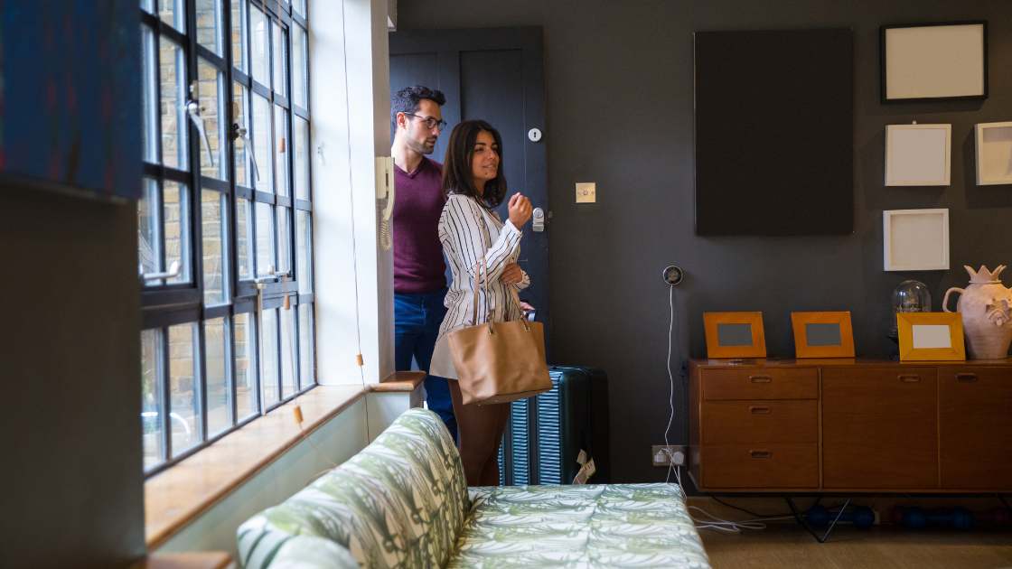 Alquiler temporal vs. alquiler de larga estancia: ¿cuál elegir para alquilar tu inmueble?