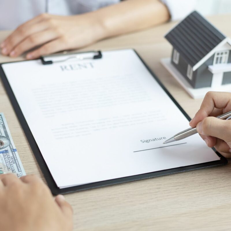 Multa por alquilar vivienda sin cédula de habitabilidad