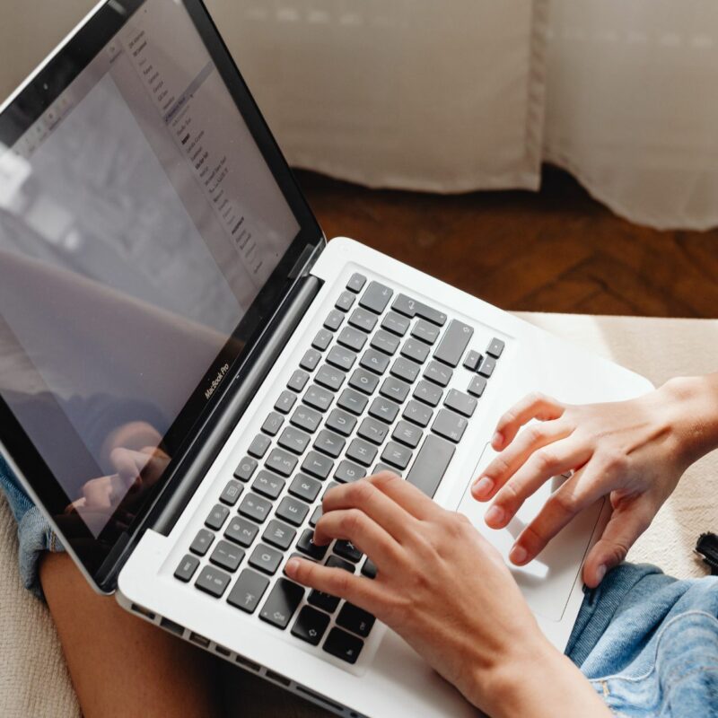 Cómo hacer un anuncio de alquiler de vivienda a empresas