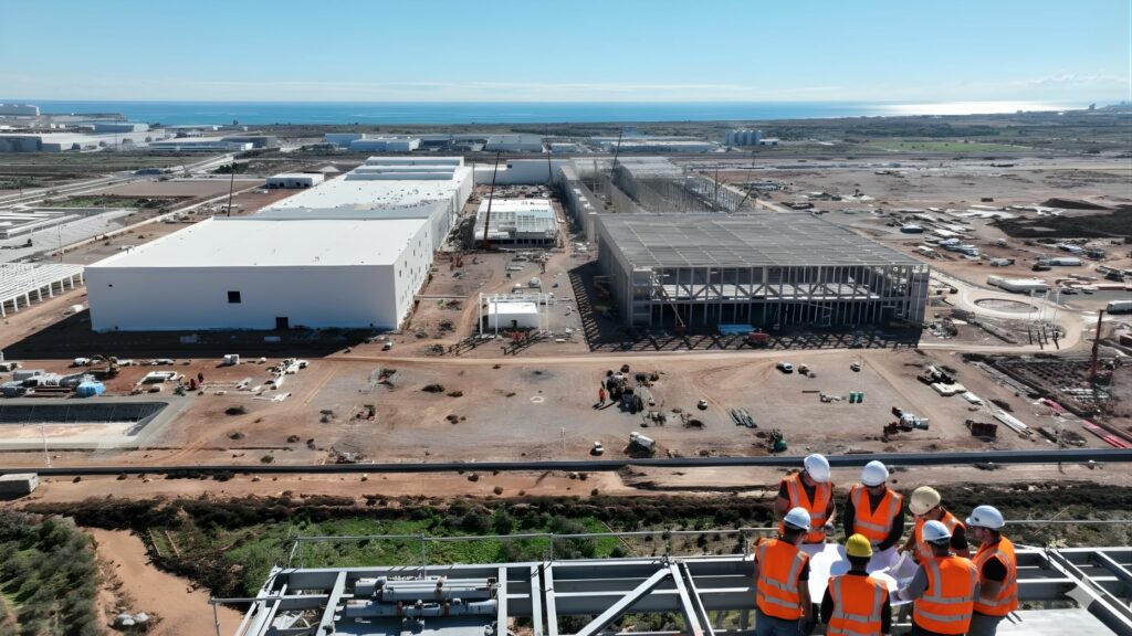 3 alternativas de ubicación para alojar equipos de la gigafactoría de Sagunto | Homyspace | Blog alojar equipos de la gigafactoría de Sagunto